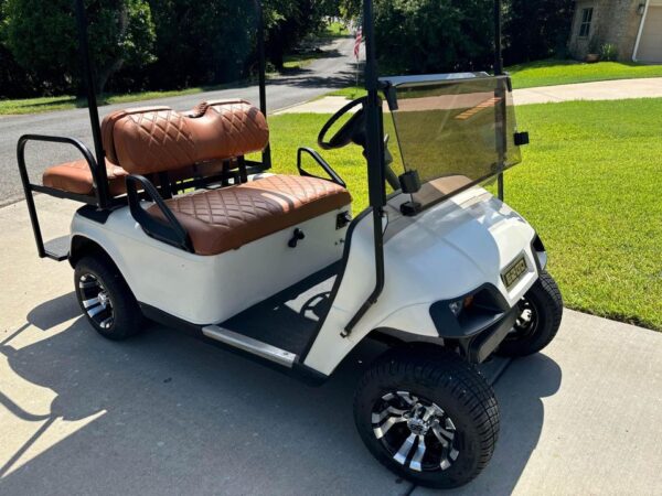 Custom Golf Cart, lithium batteries, street legal, perfect condition!! - Image 2